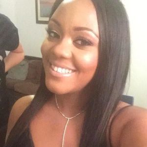 Meet your Posher, Jasmine